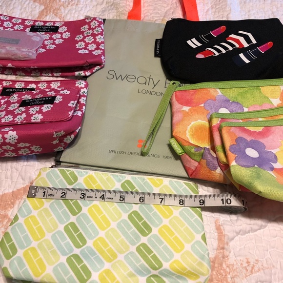 Bundle of makeup bags and small reusable tote bag - Picture 2 of 4